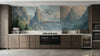 Décoration murale complète en Papier Peint Panoramique Dragon Vert et Montagnes Enneigées ornant une chambre aux tons neutres, créant une atmosphère épique et féerique inspirée des légendes asiatiques