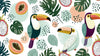 Papier Peint Toucan et Fruits Tropicaux Blanc ornant un mur de salon moderne, mettant en scène un toucan aux couleurs éclatantes perché parmi des feuilles tropicales luxuriantes sur fond blanc immaculé
