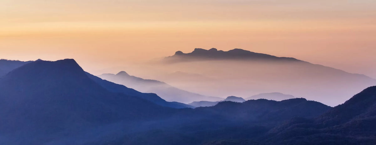 Papier peint silhouette montagne