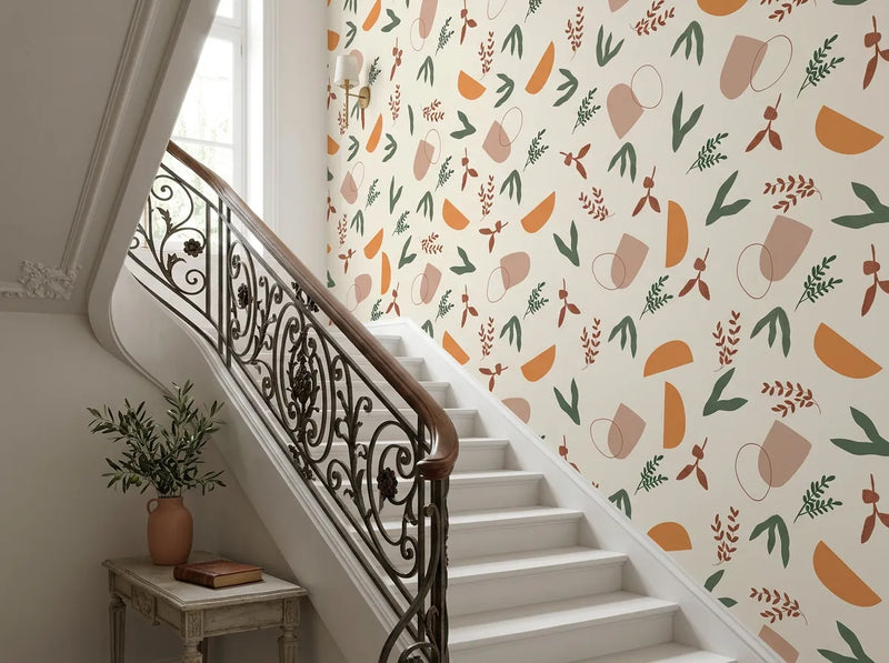 Papier peint imagination naïve terracotta posé dans une cage d'escalier classique avec rampe en fer forgé
