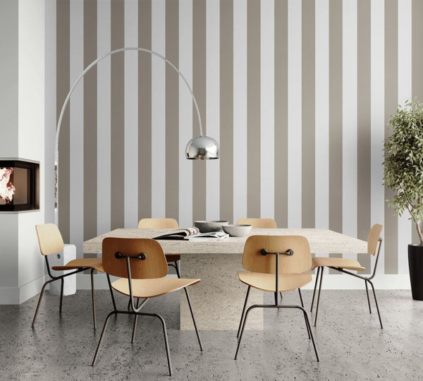 Papier peint a rayure taupe et blanc décoration murale
