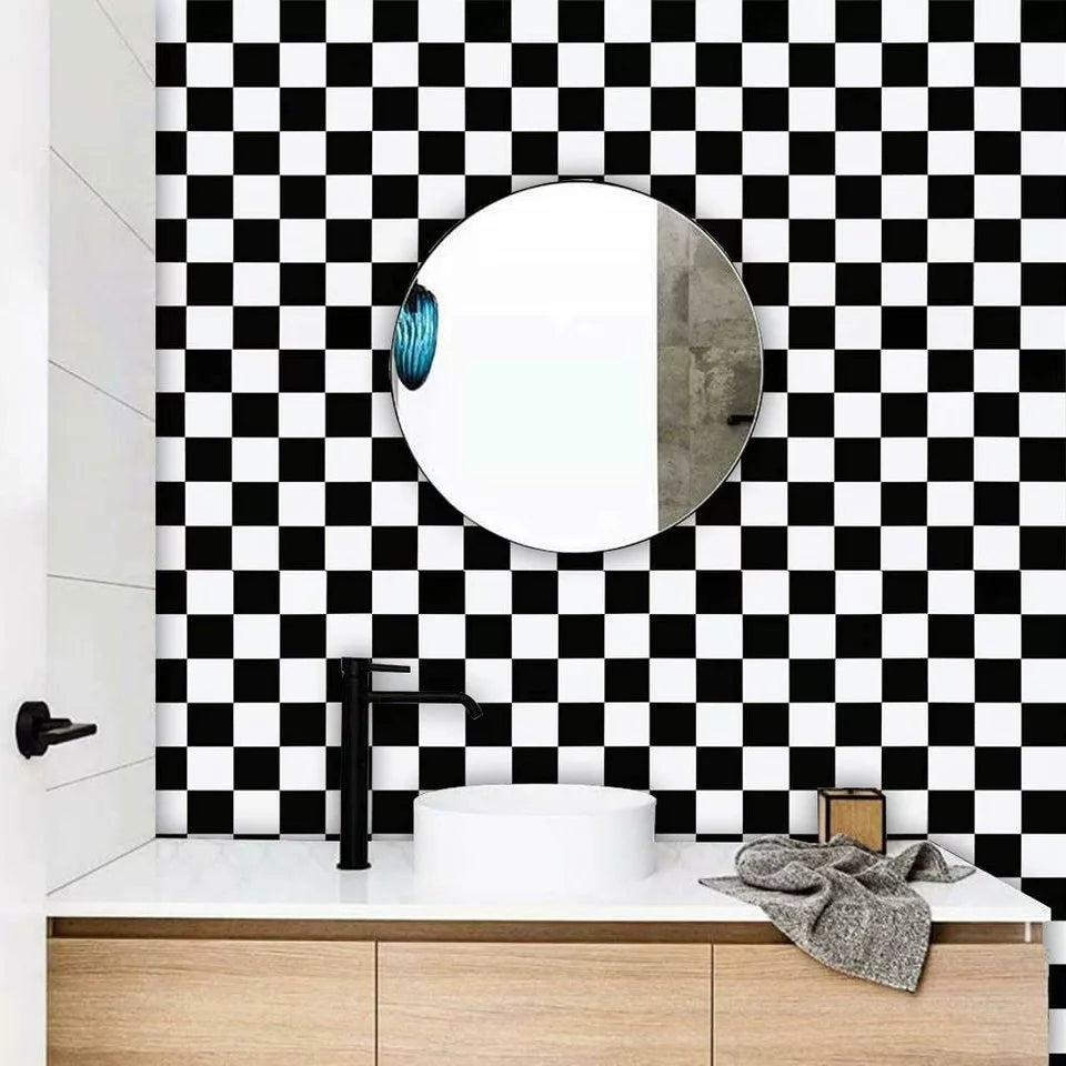 Black and white checkerboard wallpaper